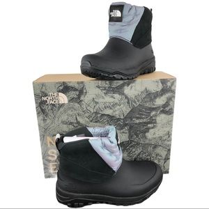 🆕 The North Face Yukonia Iridescent Snow Boots